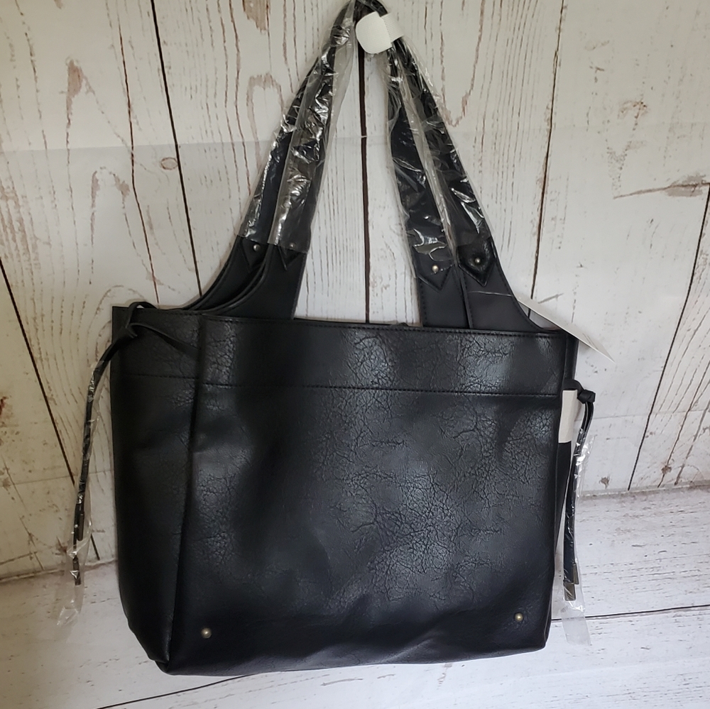Time and Tru women's recycled materials vinyl Broadway tote bag black